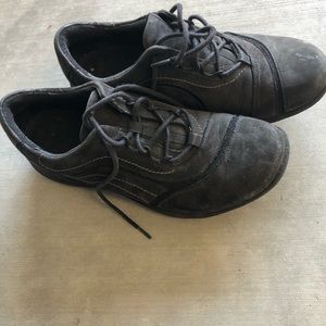 Clark’s black shoe sneaker